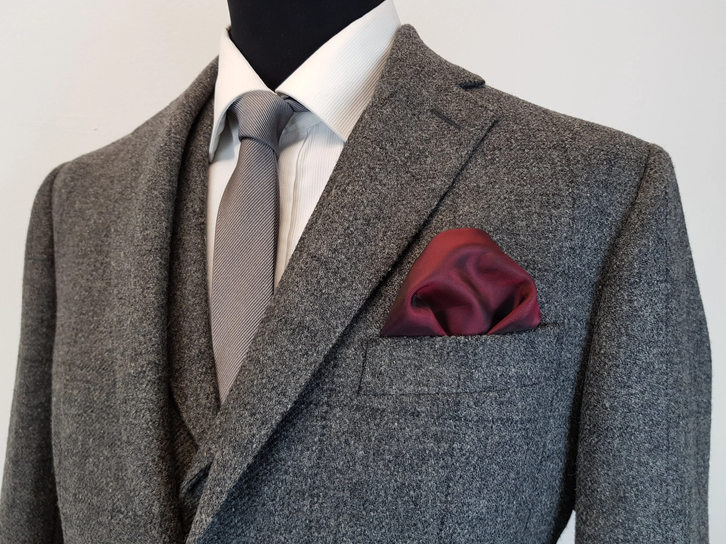 3 Piece Suit in Grey Check Cheviot Tweed TWEED ADDICT